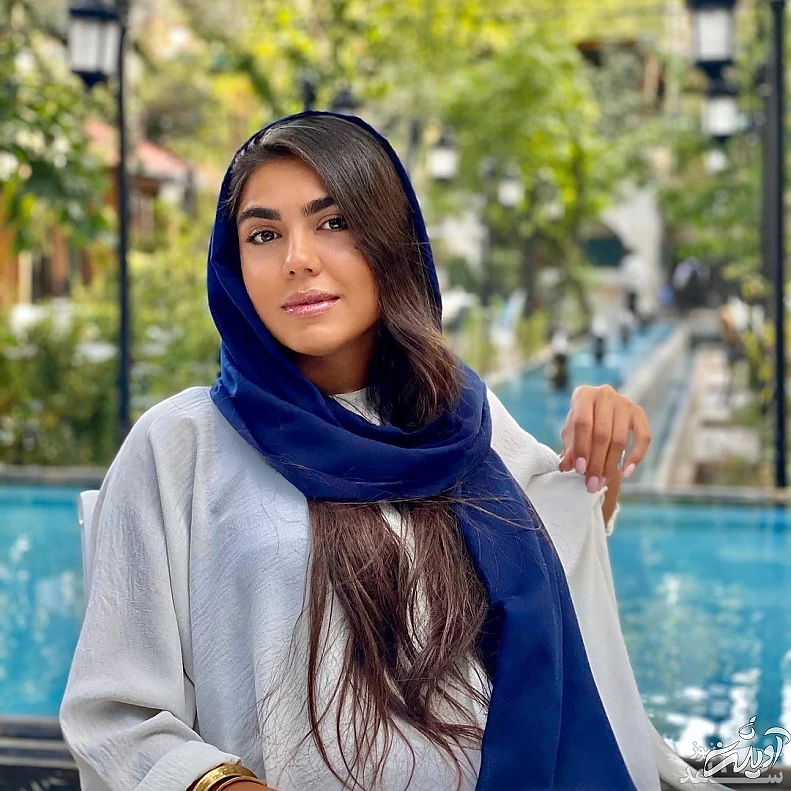 آزاده زارعی